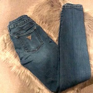 Ripped & distressed Guess skinny jeans
